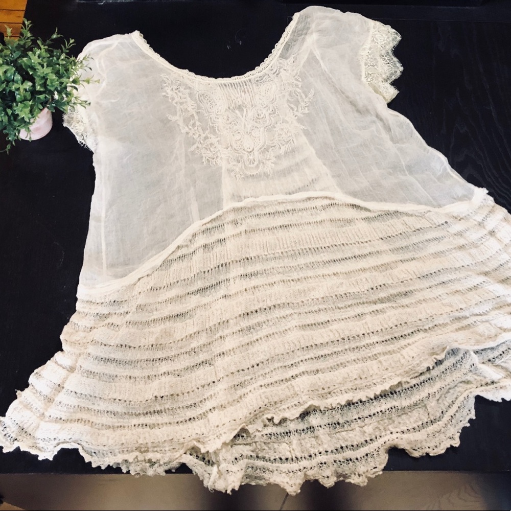 ✌🏼Free People ✌🏼Lace Top